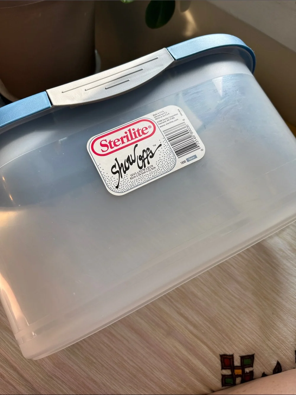 Sterilite Large EZ Carry Show Off Storage Tote #1890 blue glacier Hinged Lid